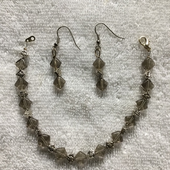 Glass bead earring and bracelet set - Picture 2 of 3